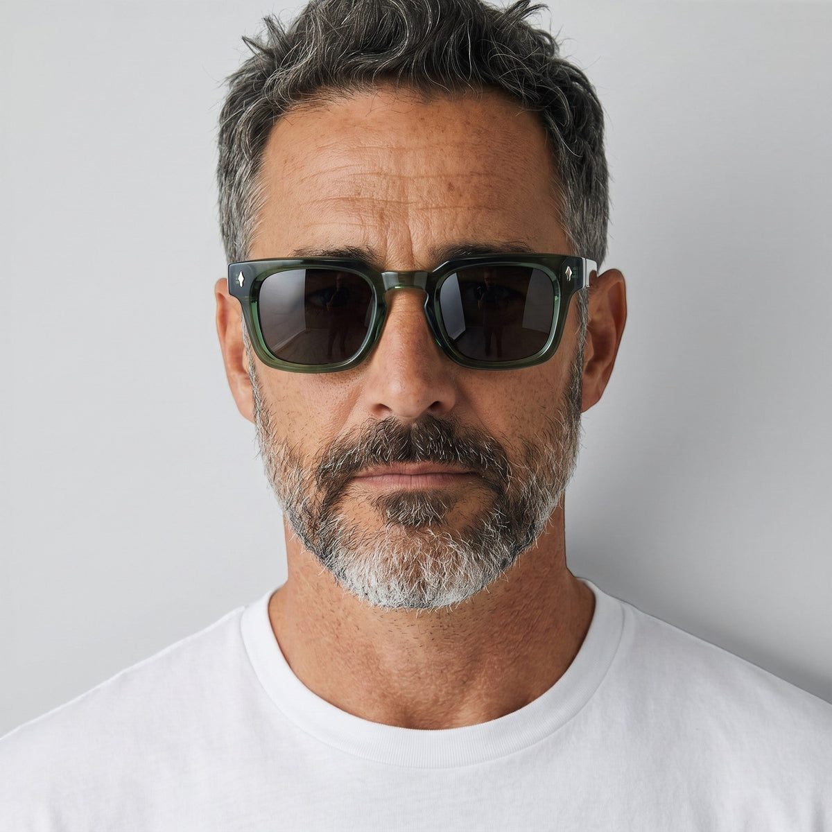 nadaraty eyewear Horus Milano H 158 green acetate square sunglasses with dark polarized lenses.